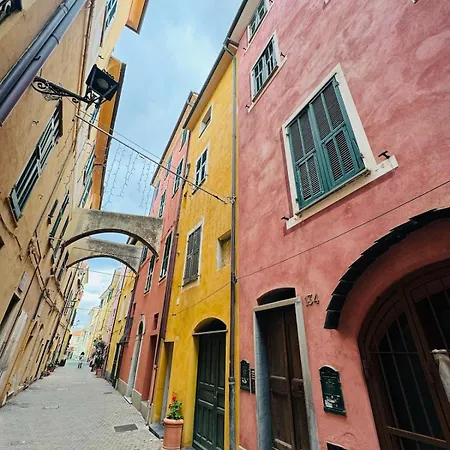 La Casa Di Silvio By Le Di Tati Riva Ligure